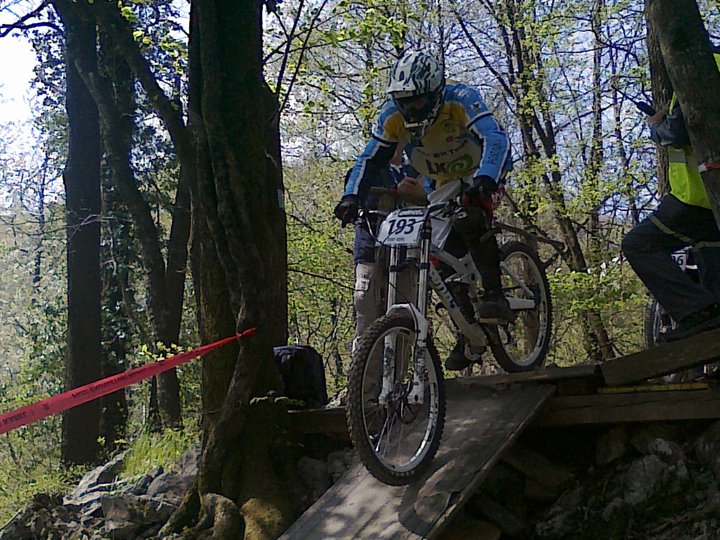 25203_121553001190984_100000088536918_299963_5904134_n.jpg